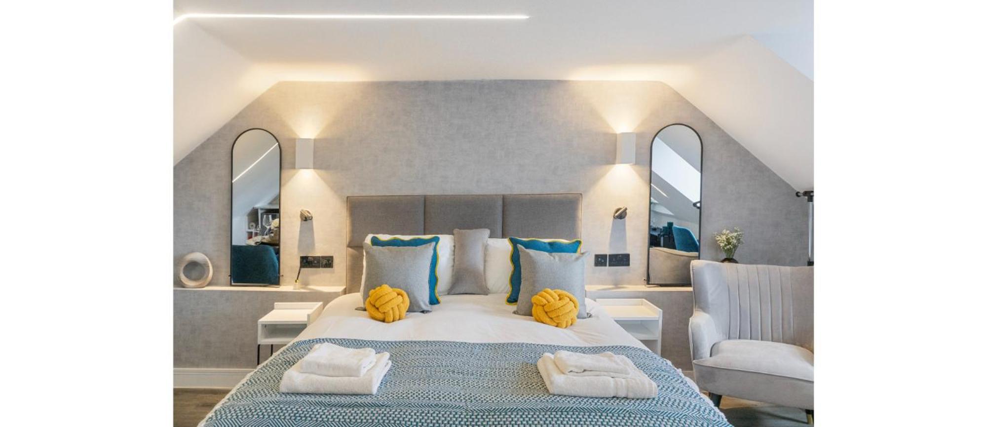 Turquoise Serenity In Londra